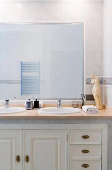 Ohliving Cerrajeria Villa Seville 0*,